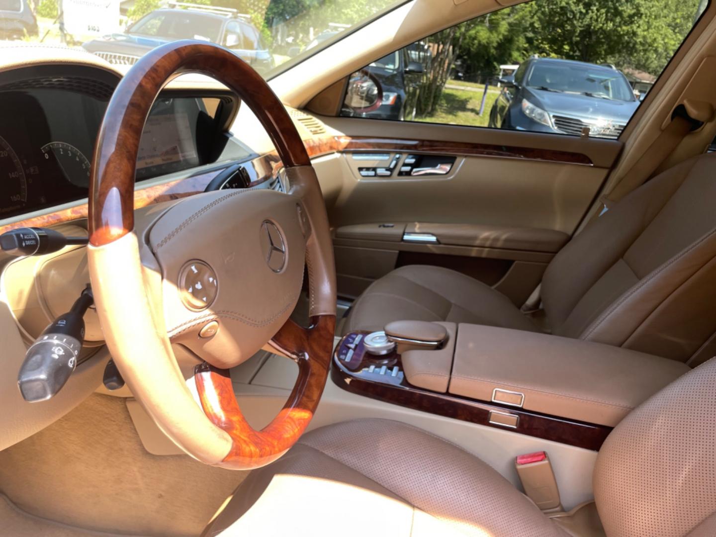 2008 RED MERCEDES-BENZ S-CLASS S 550 (WDDNG71X18A) with an 5.5L engine, Automatic transmission, located at 5103 Dorchester Rd., Charleston, SC, 29418-5607, (843) 767-1122, 36.245171, -115.228050 - Photo#19